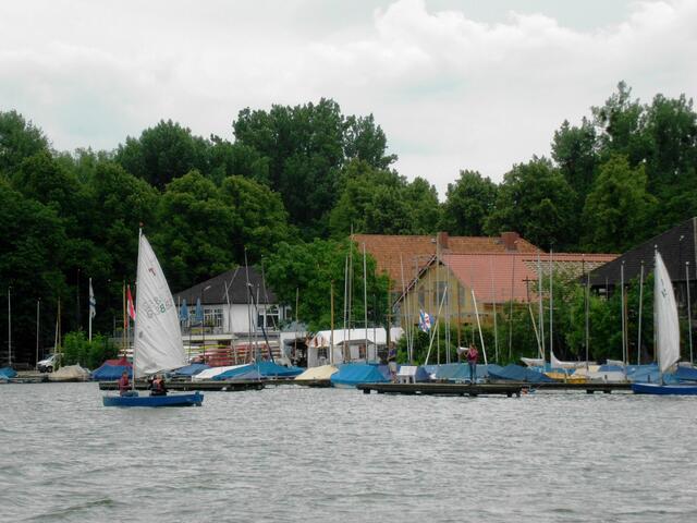 Bei den Segelschulen ist immer betrieb