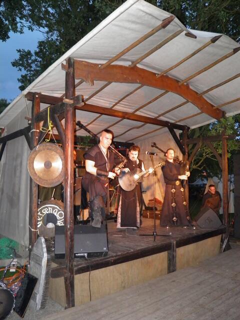 Band Capud Draconis...