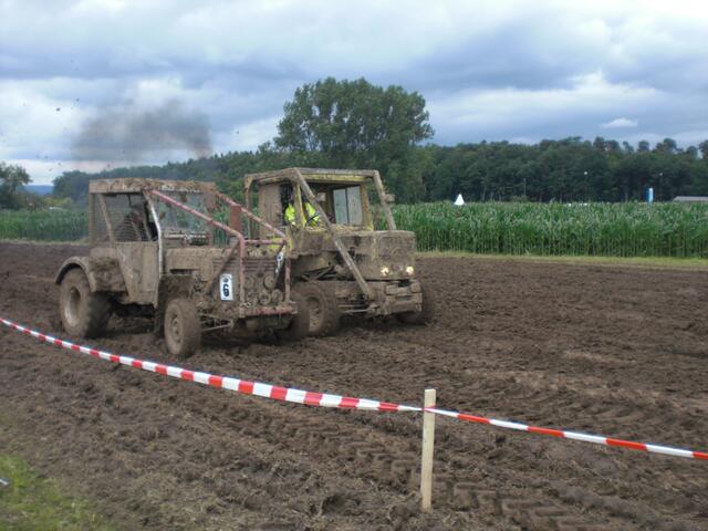 Kampf zweier PS-starker Konkurrenten: Deutz D5509 gegen MB Trac 65/70