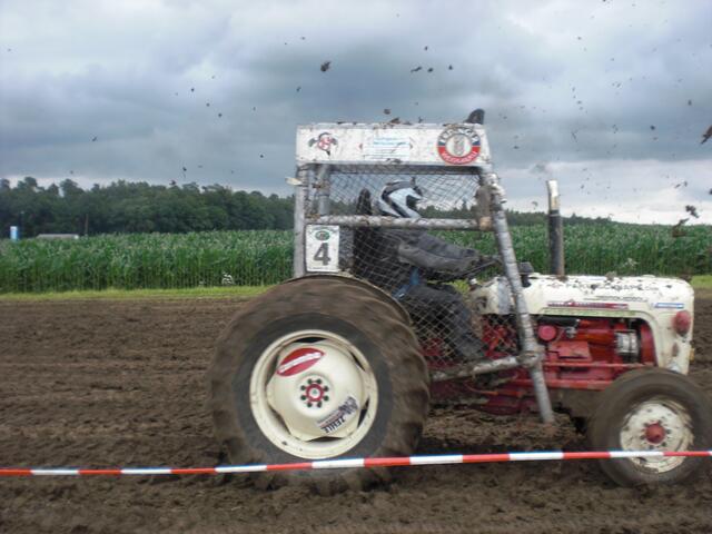 Massey Ferguson X 35 vom Team "Eckardts-Traktor-Racing" aus Wetterfeld