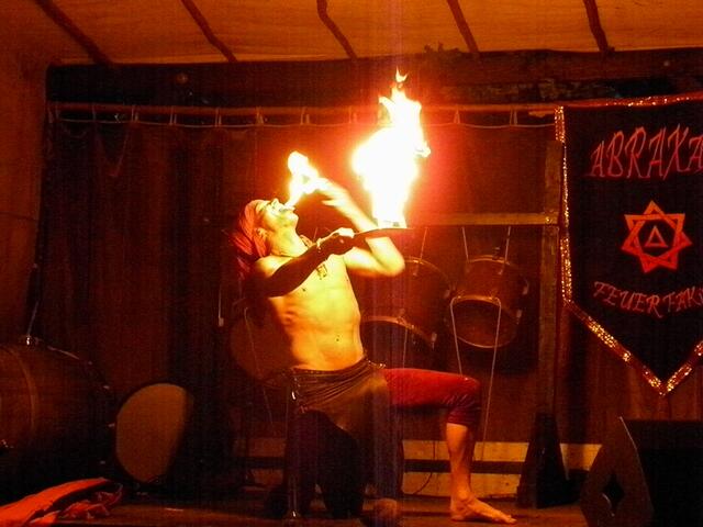 Abendliche Feuershow...