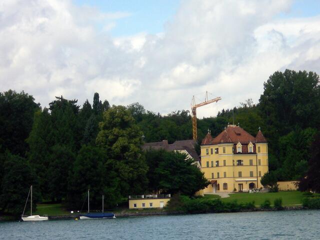 Ein Schloss, das von der Familie Thurn und Taxis ist