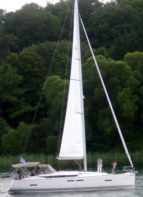Sogar aus Griechenland ;-))) war ein Segelboot unterwegs.
