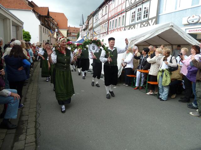 Mit den Blumenkränzen wirkte das besonders schön.