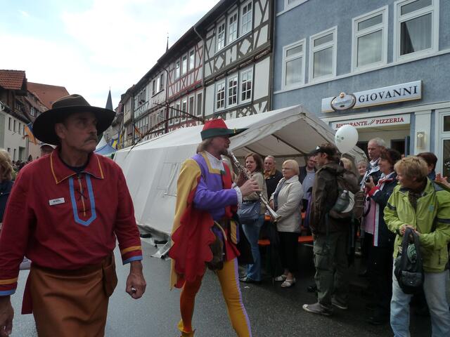 Sogar Hameln hat seinen Rattenfänger geschickt.