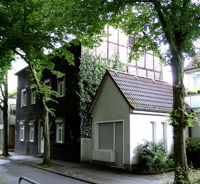 "Bürgerhaus", Südwall 14, erbaut nach 1850 (schwarze Fassade)