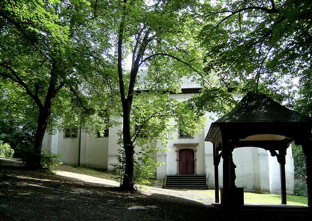 Die "Kreuzkapelle oder St. Antonius-Kapelle" - unter dem Schutz des Stadtpatrons Hl. Antonius von Padua. 1685 - 88 wurde sie auf dem "Kapellenberg" erbaut, 1711/12 erweitert.