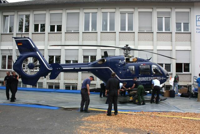 Hubschrauber vor der Diakonie (31.5.2012)