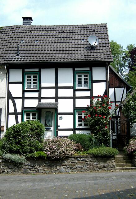 Weil es so schön ist: Haus-Nr. 23, aus der Nähe.