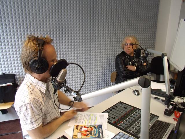 sprach mit Circus Roncalli Direktor Bernhard Paul u.a. über seine Liebe zu Hannover und über das Programm