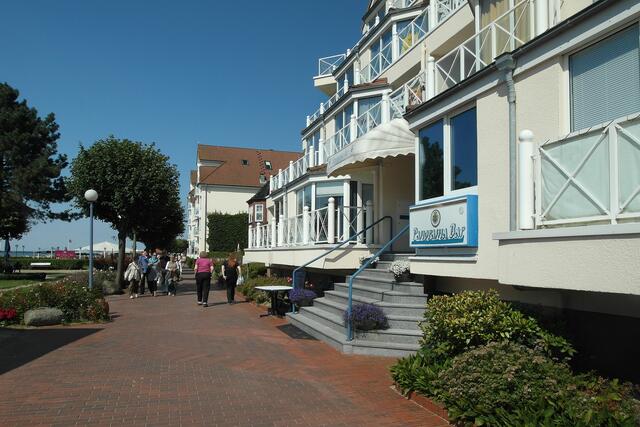 Auf der Strandpromenade von Laboe