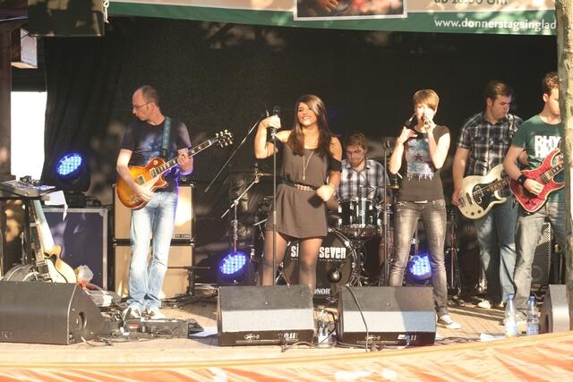 Silent Seven komplett, mit ihren beiden Sängerinnen Yana Gercke und Johanna Brachthäuser