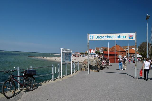 15.15 Uhr am Anleger des Ostseebades Laboe