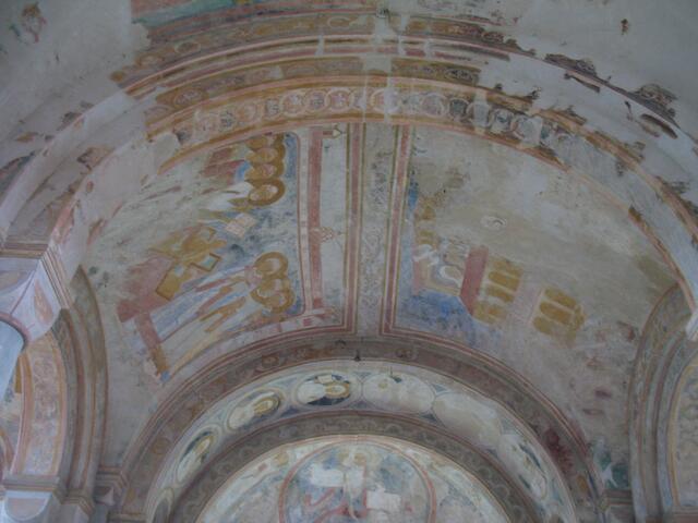 Trotz ihres Alters von 900 Jahren haben sich die Farben recht gut erhalten, auch wenn sie an Intensität verloren haben.