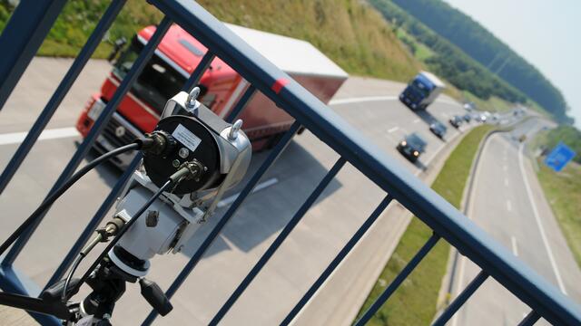 3D Abstands- und Geschwindigkeitsmessanlage auf der A5 bei Fernwald