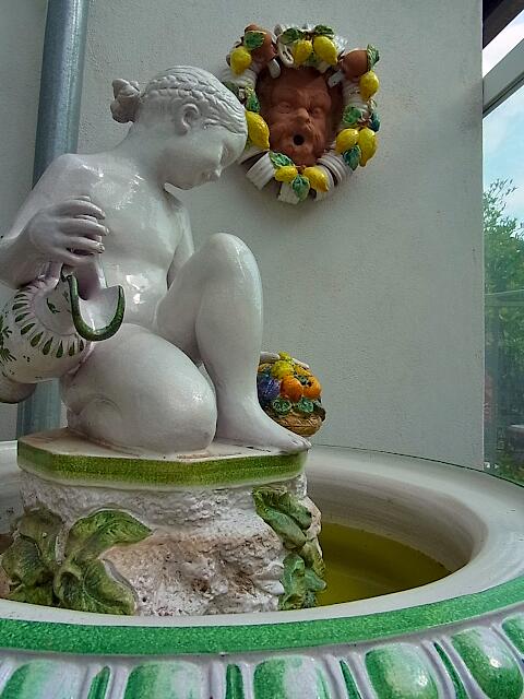 Schönste Keramiken, ob Kitsch oder Kunst muss jeder für sich entscheiden