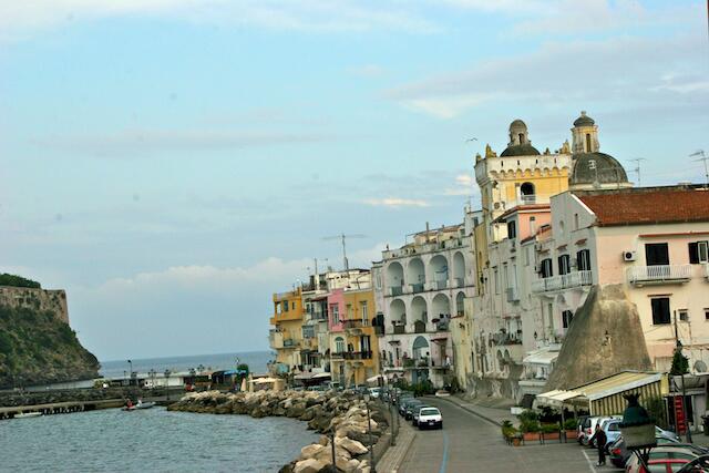 Das mittelalterliche Meeresviertel Ischia Ponte