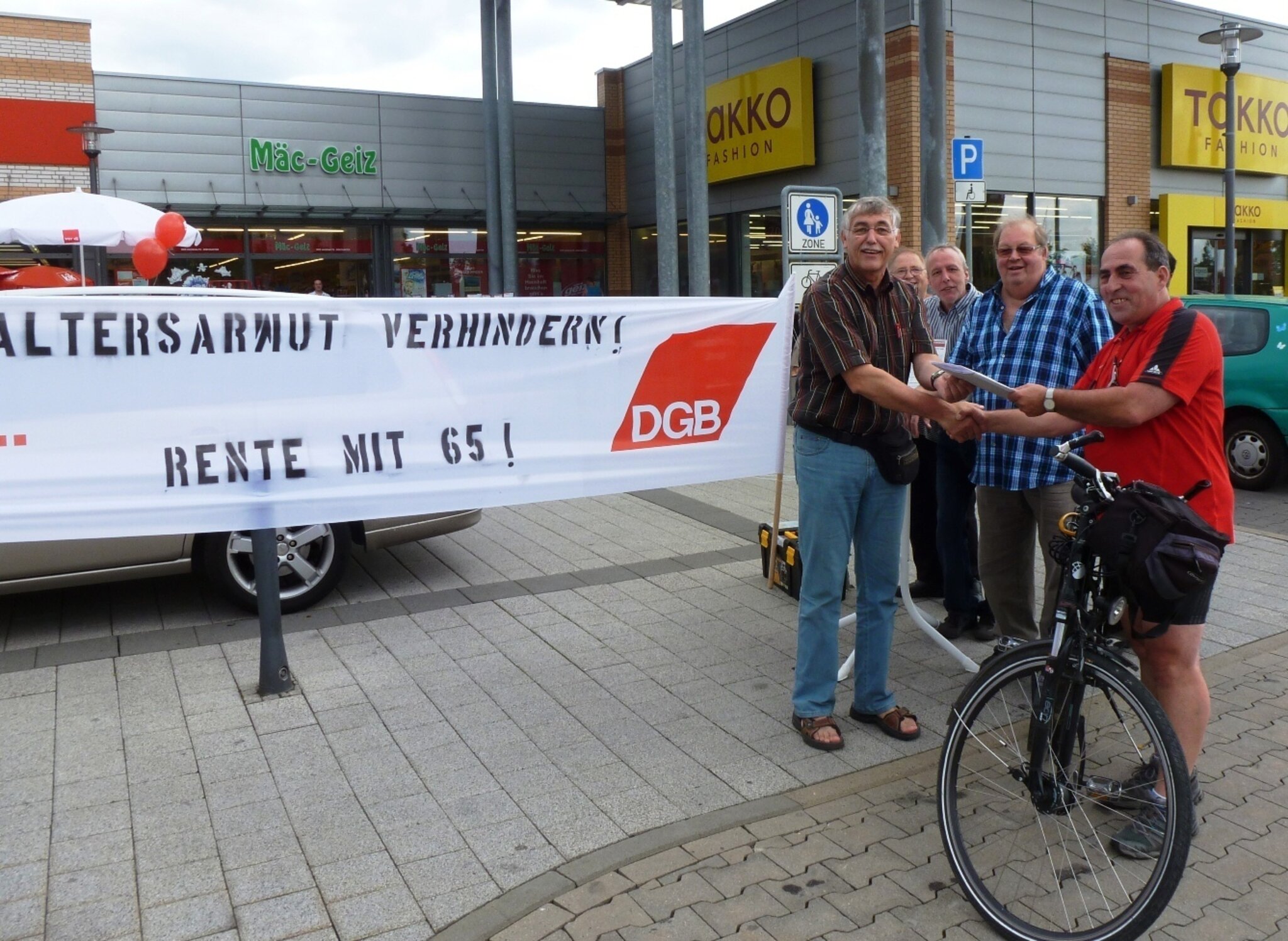 Gelungener Auftakt zur DGB Umfrage „Rente muss zum Leben reichen“ - Lehrte