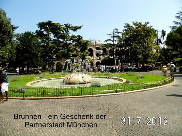 Brunnen vor der Arena