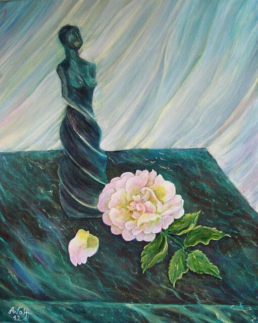 Anita Wolff - fertige Statue auf Mamortisch mit Rose
