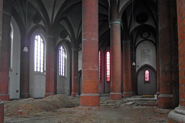 August 2012: Bauarbeiten in der Lübecker Propsteikirche Herz Jesu