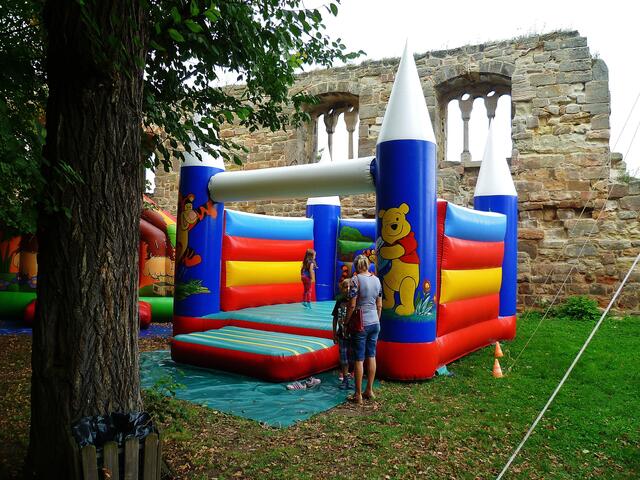 Eine Hüpfburg interessanter wie die andere !