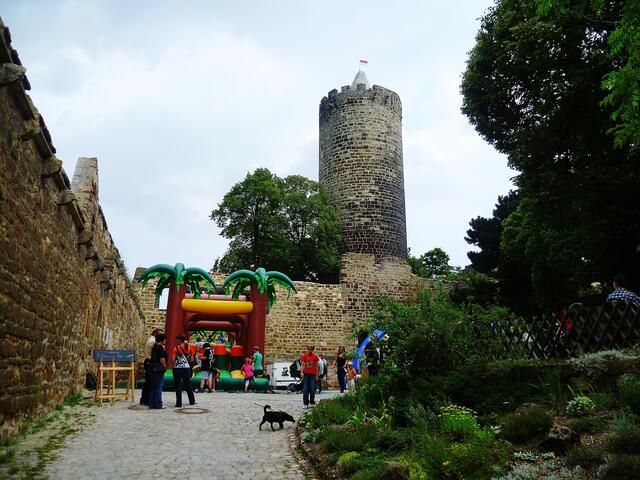 Blick in den Burghof !