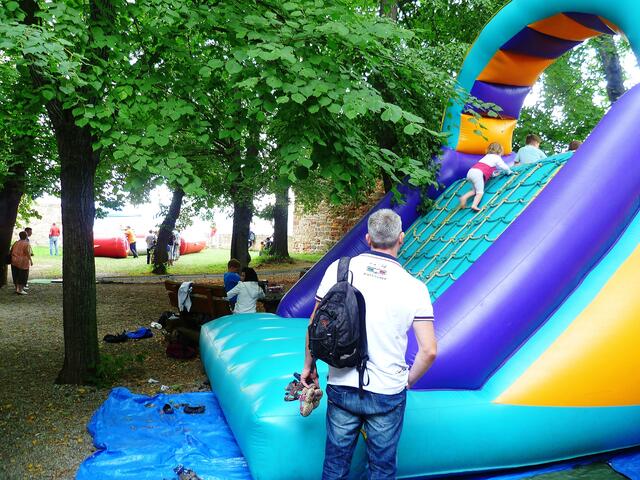 Eine Hüpfburg interessanter wie die andere !