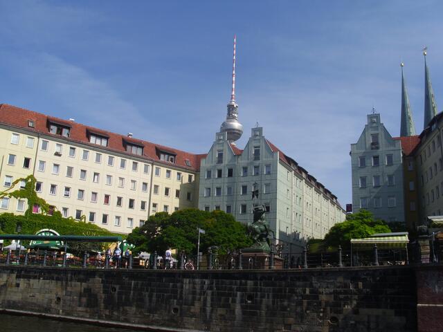 Nikolaiviertel mit Fernsehturm am "Alex2