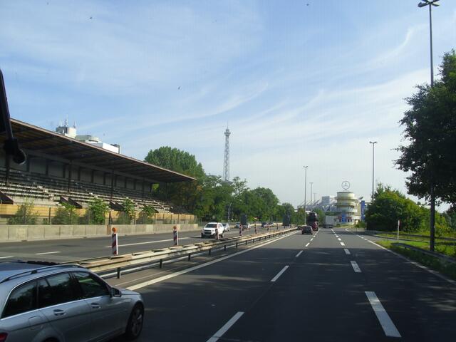 Avus mit Fernsehturm