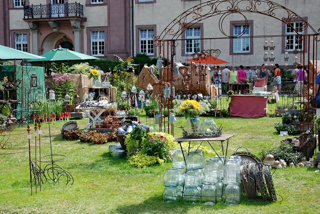 Blick in den Schlossgarten von Corvey.