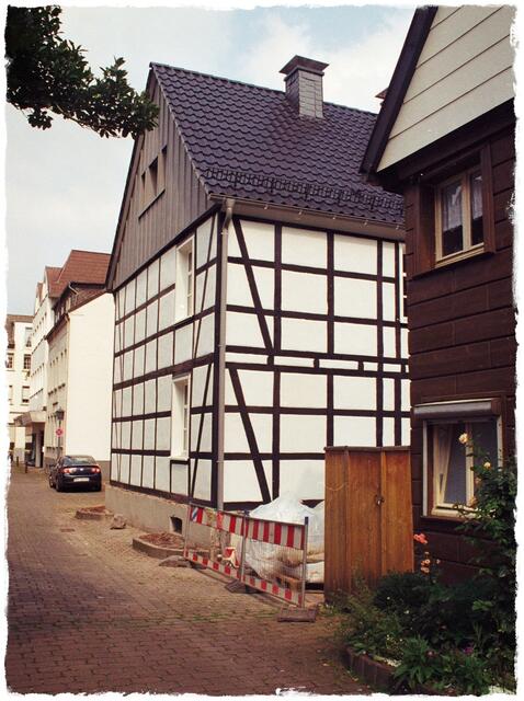 ... heute Blick auf das alte Fachwerk