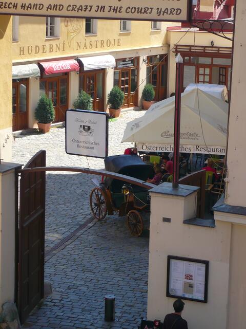 ...gibt es unerwartete Blicke...