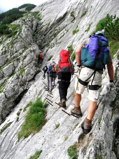 Problemlos schafften alle zwölf CSC`ler die Schlüsselstelle " am Brett " auf dem Weg zur Zugspitze | Foto: Einverständnis von Manfred Hafner eingeholt