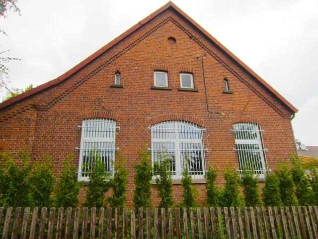 Archiv (ehemaliger Klassenraum): Auch die Fenster sind sehr gut gesichert.