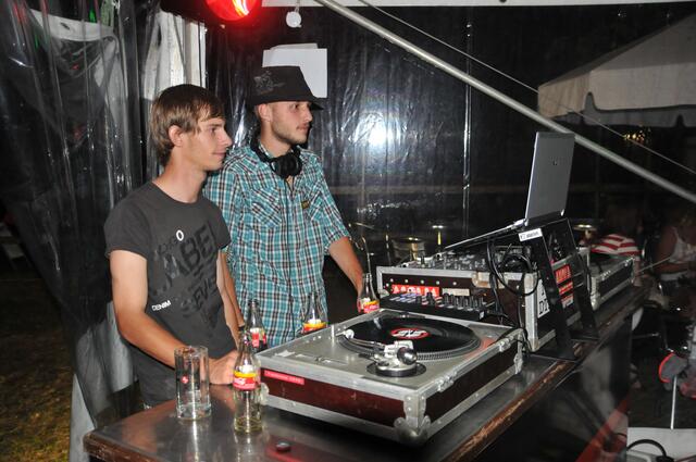 DJ Fabiii legt auf und alle tanzen!