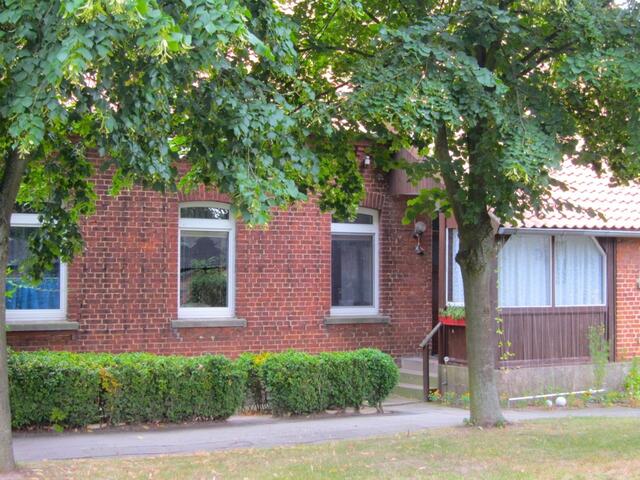 Alte Schule in Koldingen - jetzt eine von zwei Wohnungen