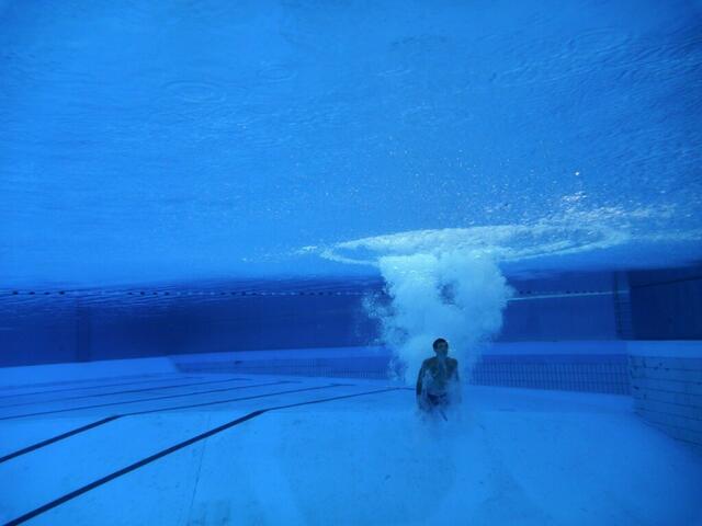 Turmspringen „Zehnertotal“ am 26. August 2012 im Freibad der Genossenschaft Hänigsen. Foto: Taucher der Abteilung Tauchen im TSV Friesen Hänigsen.