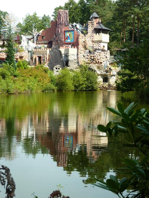 Das Montagnetto spiegelt sich in einem der Seen.