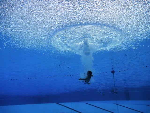 Turmspringen „Zehnertotal“ am 26. August 2012 im Freibad der Genossenschaft Hänigsen. Foto: Taucher der Abteilung Tauchen im TSV Friesen Hänigsen.