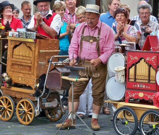 Die Amboß - Polka wird vorgetragen
