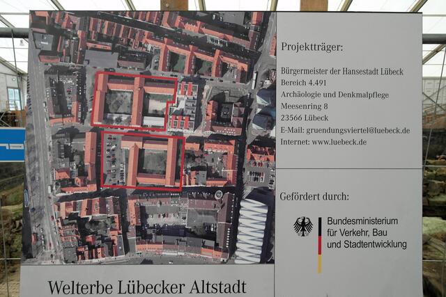 Die Dorothea-Schlözer-Schule (unterer rot markierter Bereich) wurde bereits abgerissen. Die Hanse-Schule (darüber rot markiert) wird im nächsten Jahr abgerissen.