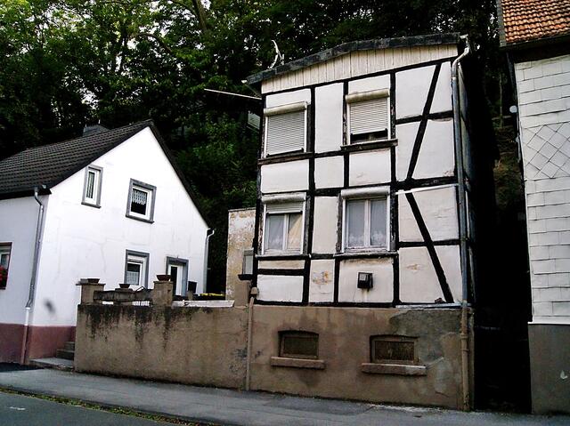 Das trostlos aussehende Haus in der Schützenstr. 3b