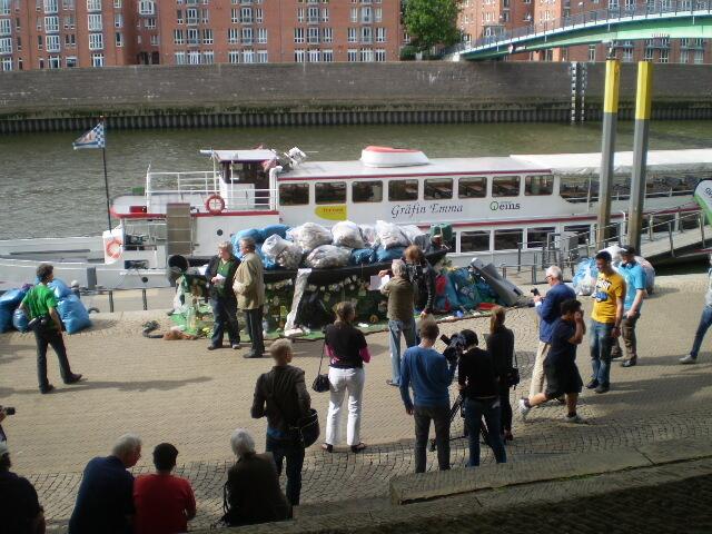 BUND-Aktion an der Weser in Bremen am 5. September 2012