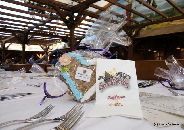 Edel & Weiß - Wittelsbacher Spezialitätenköche verwöhnten die Gäste der Sterndl'Alm auf dem Augsburger Herbstplärrer mit feinsten Gaumenfreuden