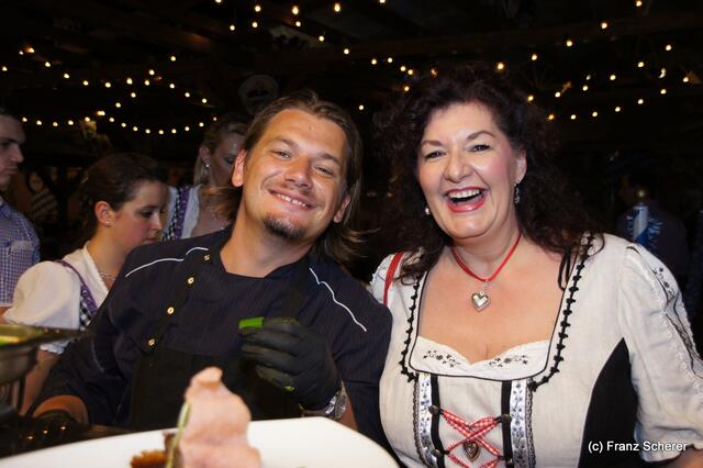 Papgeno-Chef Torsten Ludwig und myheimat-Reporterin Sabina Scherer