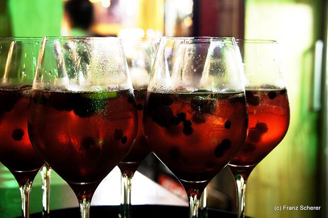 Edel & Weiß - Gourmetabend in der Sterndl'Alm auf dem Augsburger Herbstplärrer - Den "Chill Berry" aus dem Haus Grill'n Chil gab 's als Aperitif