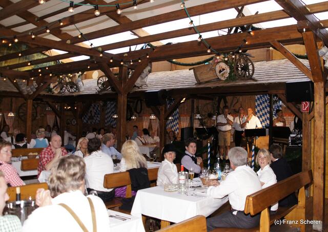 Edel & Weiß - Gourmetabend in der Sterndl'Alm auf dem Augsburger Herbstplärrer
