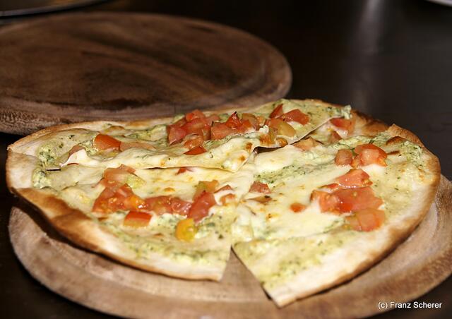 Edel & Weiß - Gourmetabend in der Sterndl'Alm auf dem Augsburger Herbstplärrer - Die Alm lockt mit feinen Schmankerln an allen Festtagen