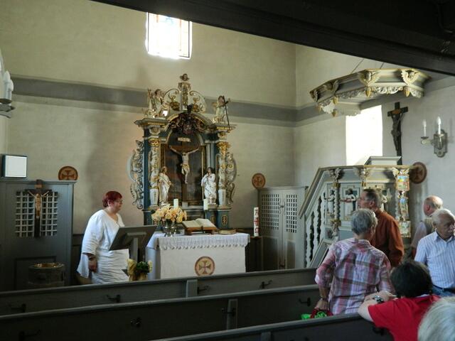 Frau Gehrke erklärt das Innenleben